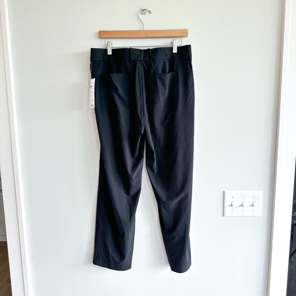 Athleta Tribeca Utility Crop Pant Black 10 NWT - Picture 3 of 11